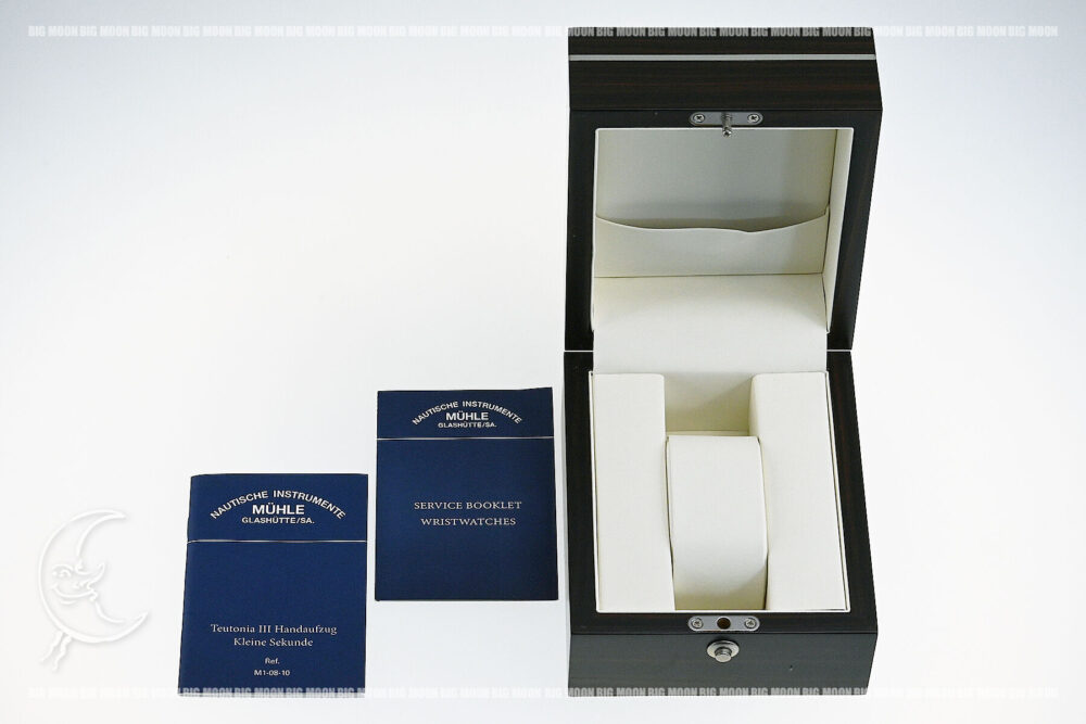 MUHLE GLASHUTTEのトイトニアIII「M1-08-11-LB」の販売なら