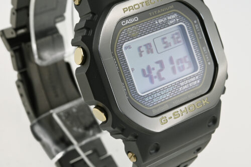 CASIOのG-SHOCK フルメタル GMW-B5000シリーズ チタンモデル 